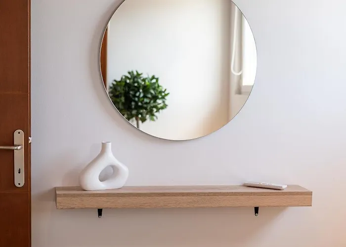 Aeolos Loft - 3 Min Walk To & Town Apartament *