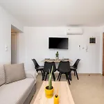 Apartment Aeolos Loft - 3 Min Walk To & Town *