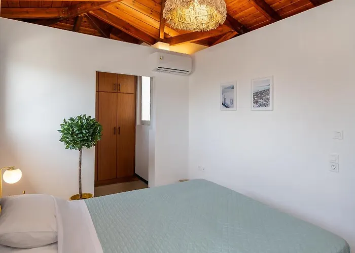 Apartment Aeolos Loft - Town, 3 Min To